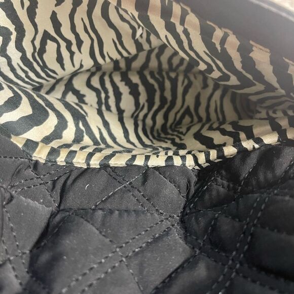 Vera Bradley Classic Black Quilted Fabric Shoulder Bag Purse Zebra print Lining. - Picture 11 of 13